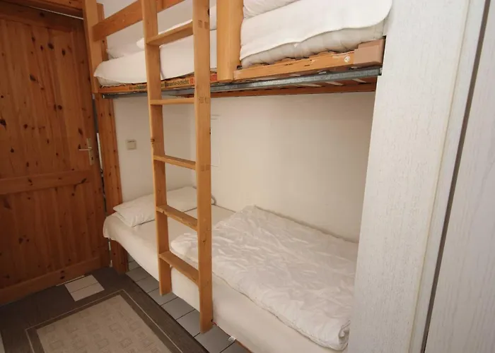 Haus Zum 2 4 アパート