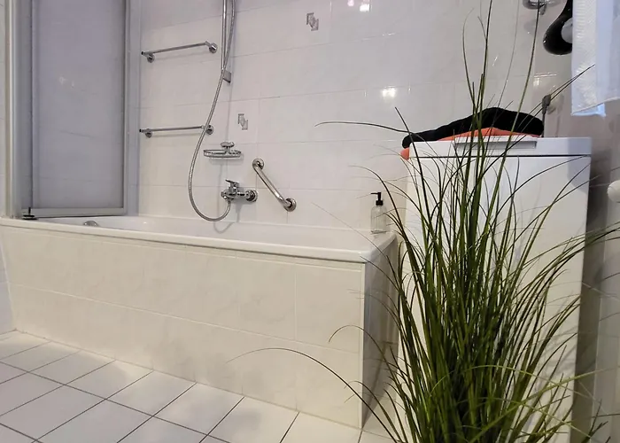 Haus Zum 2 4 ヴストロ