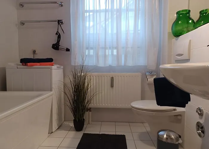 Haus Zum 2 4 アパート